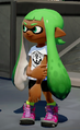 A female Inkling wearing the Custom Trail Boots.