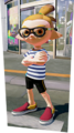 A male Inkling wearing Red Slip-Ons.