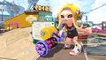 Promo for the Heavy Splatling Remix with the Octoling girl wearing the Pearlescent Squidkid IV.