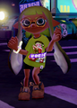 Another female Inkling wearing the Tan Work Boots.