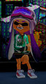 A female Inkling wearing the Squid Satin Jacket.