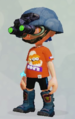 A male Inkling wearing the Blue Moto Boots.