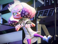 Pearl dancing during a Splatfest