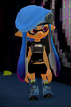 Another female Inkling wearing just the Octoling Armor.