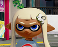 Closeup of a female Inkling wearing the Squid Hairclip.
