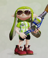 A female Inkling wearing the Cycle King Jersey, holding an Inkbrush.