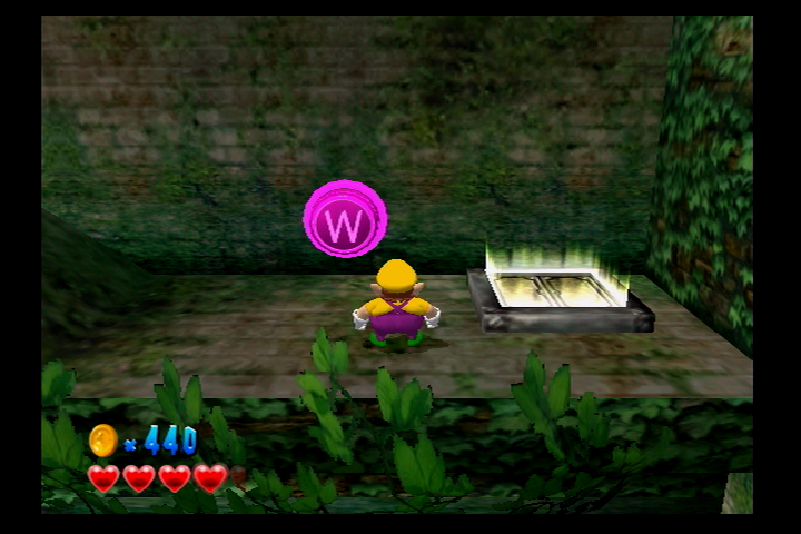 File:Wario World Greenhorn Ruins Pink Button.png