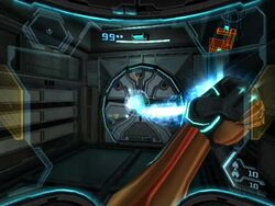 Samus using the Grapple Lasso to rip off a Mounted Blast Shield