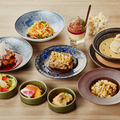 Triple Encore Course (トリアン コース) Course Content: Pepper-Flavored Popcorn, 3 Types of Tapas, Shumai, Colorful Cumin-Flavored Coleslaw, Red Sea Bream Fritters with Black Vinegar Sauce, Grilled Beef with Red Wine Sauce, Crab Fried Rice Poured with Consommé Soup, Dessert