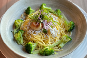 Spaghetti with Scallops and Fried Whitebait (帆立貝と釜揚げしらす のスパゲティ) ¥2,200