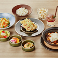 Encore Course (アンコール コース) Course Content: Pepper-Flavored Popcorn, 3 Types of Tapas, Colorful Cumin-Flavored Coleslaw, Chicken Beignets with Green Onion Salt and Lemon Sauce, Stone-Grilled Hama Pork Mapo Tofu and Raspadüra Cheese Sprinkles, Rice, Dessert