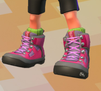 File:Custom Trail Boots front.png