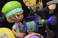 Cropped version of the aforementioned image to only feature the Octoling wielding the H-3 Nozzlenose.