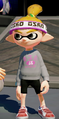 Another male Inkling wearing the Red 3-Straps.