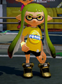 Another Inkling girl wearing the Gold Hi-Horses.