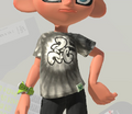 The default design of the Splatfest Tee, only visible by playing while disconnected from the Internet.
