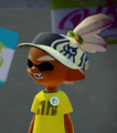 Another male Inkling wearing the FishFry Visor.
