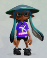 Another female Inkling wearing the Bamboo Hat.