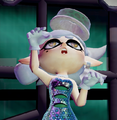 Marie's unattached hat