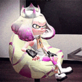 Animated GIF of Pearl talking in the studio.