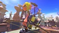 An Inkling holding the Tri-Stringer