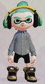 A male Inkling wearing the Gray Mixed Shirt.