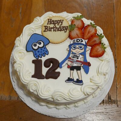 Splatoon-themed birthday cake.jpg