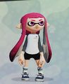 Another female Inkling wearing the White Baseball LS.