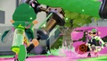 A roller user being targeted by a Heavy Splatling.