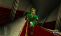 Link qui traverse le couloir tordu dans Ocarina of Time 3D.